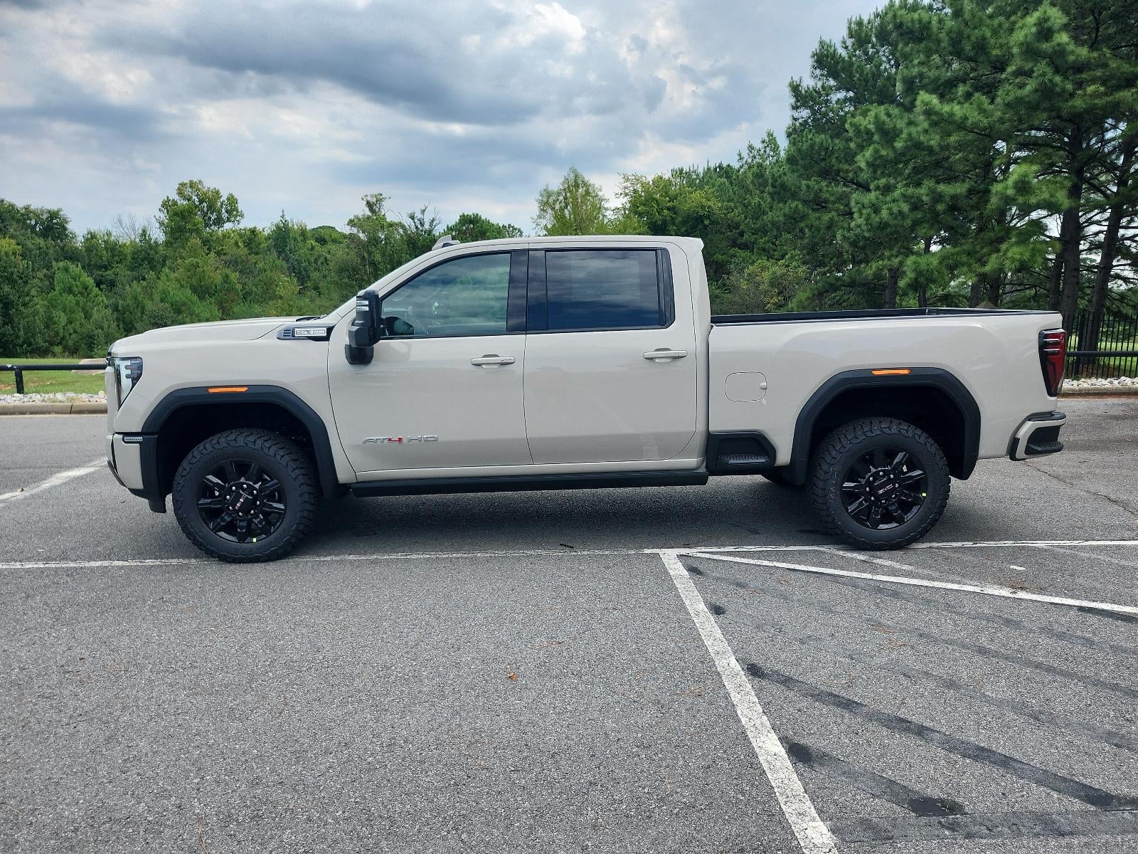 2026 GMC Sierra 2500 HD Crew Cab Standard Box 4-Wheel Drive AT4