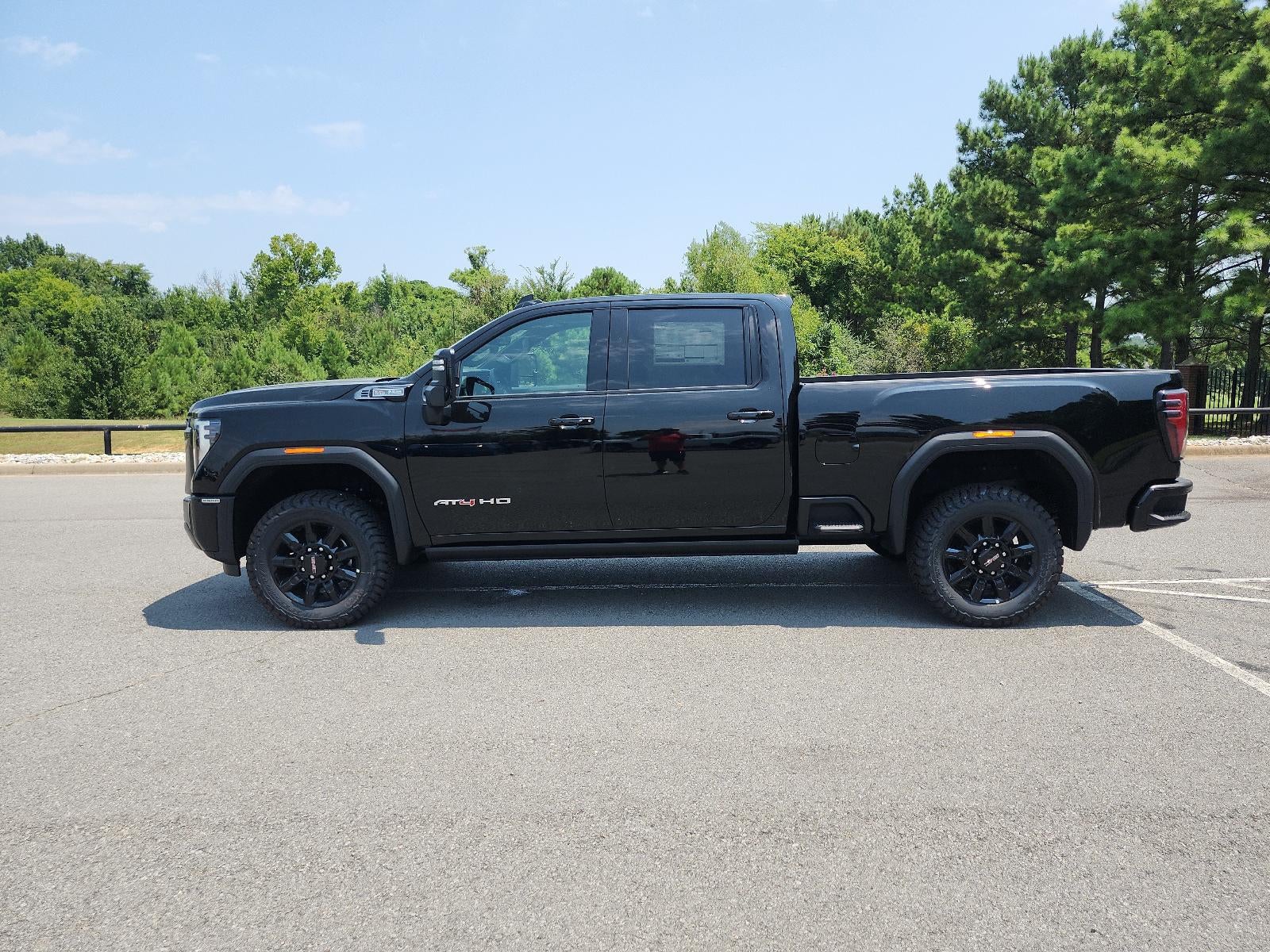2026 GMC Sierra 2500 HD Crew Cab Standard Box 4-Wheel Drive AT4