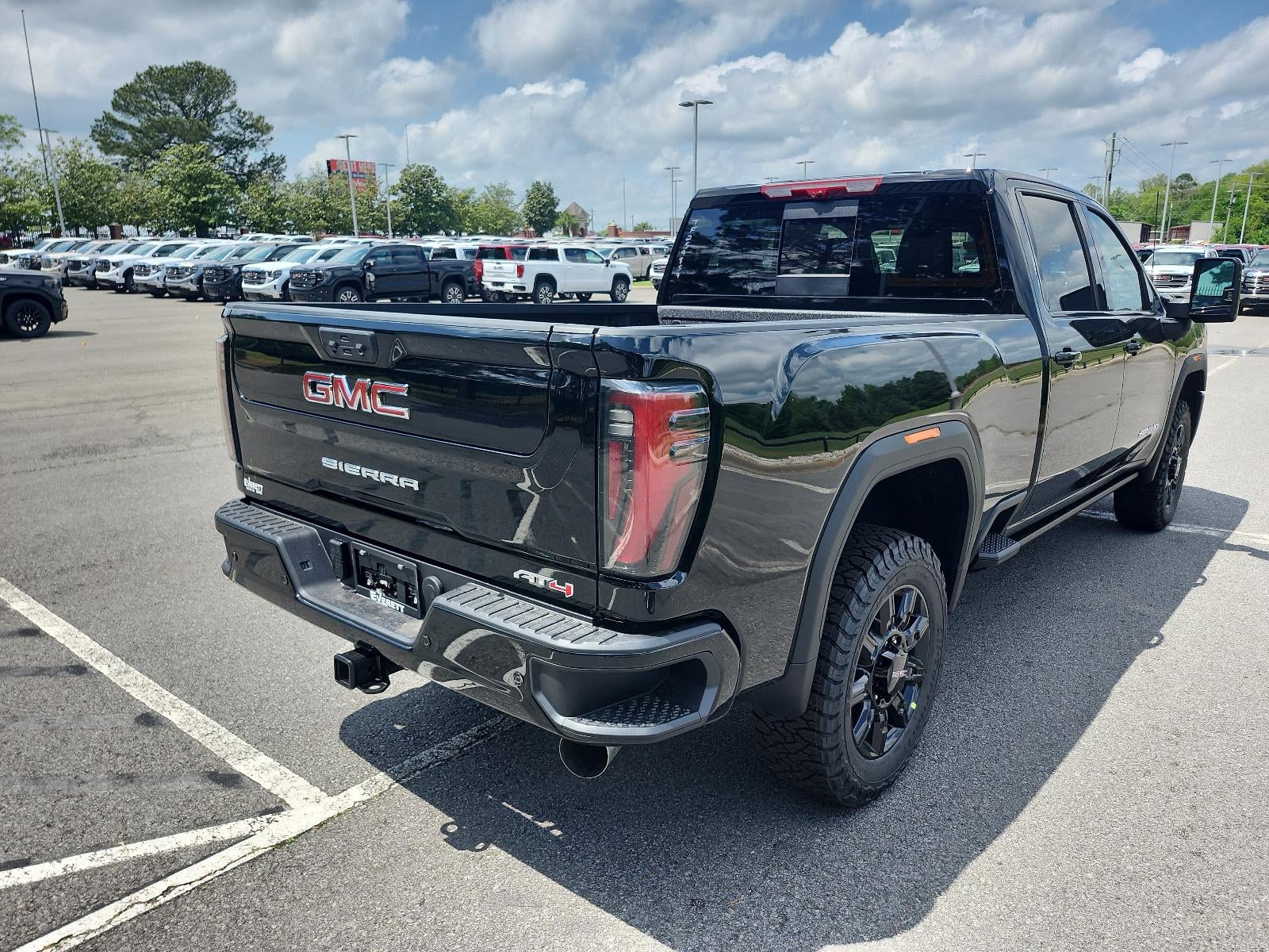 2026 GMC Sierra 2500 HD Crew Cab Standard Box 4-Wheel Drive AT4