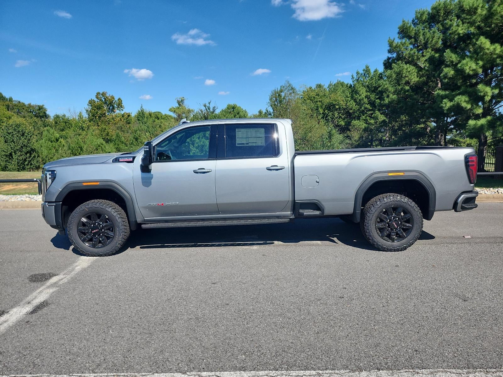 2026 GMC Sierra 2500 HD Crew Cab Long Box 4-Wheel Drive AT4