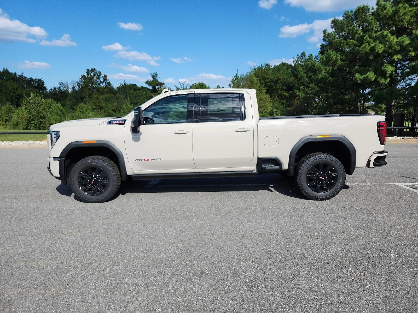 2026 GMC Sierra 2500 HD Crew Cab Standard Box 4-Wheel Drive AT4
