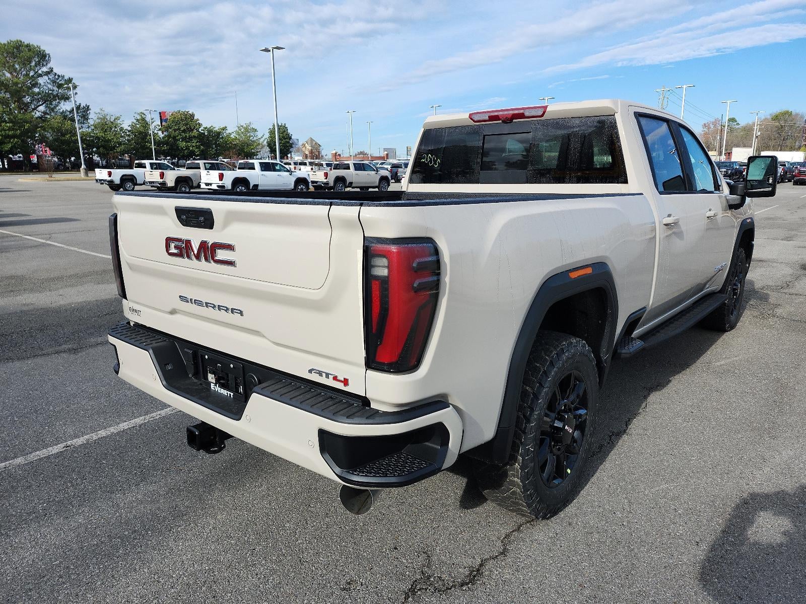 2026 GMC Sierra 2500 HD Crew Cab Standard Box 4-Wheel Drive AT4