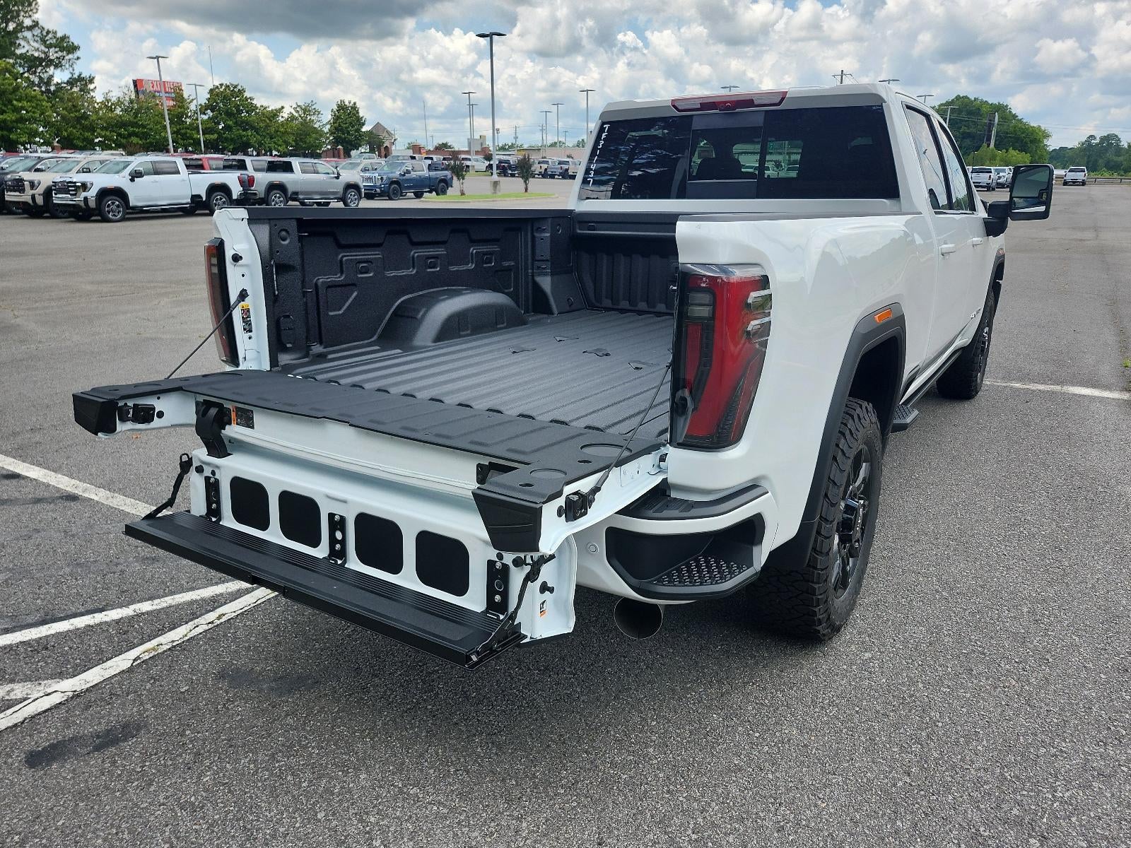 2026 GMC Sierra 2500 HD Crew Cab Standard Box 4-Wheel Drive AT4