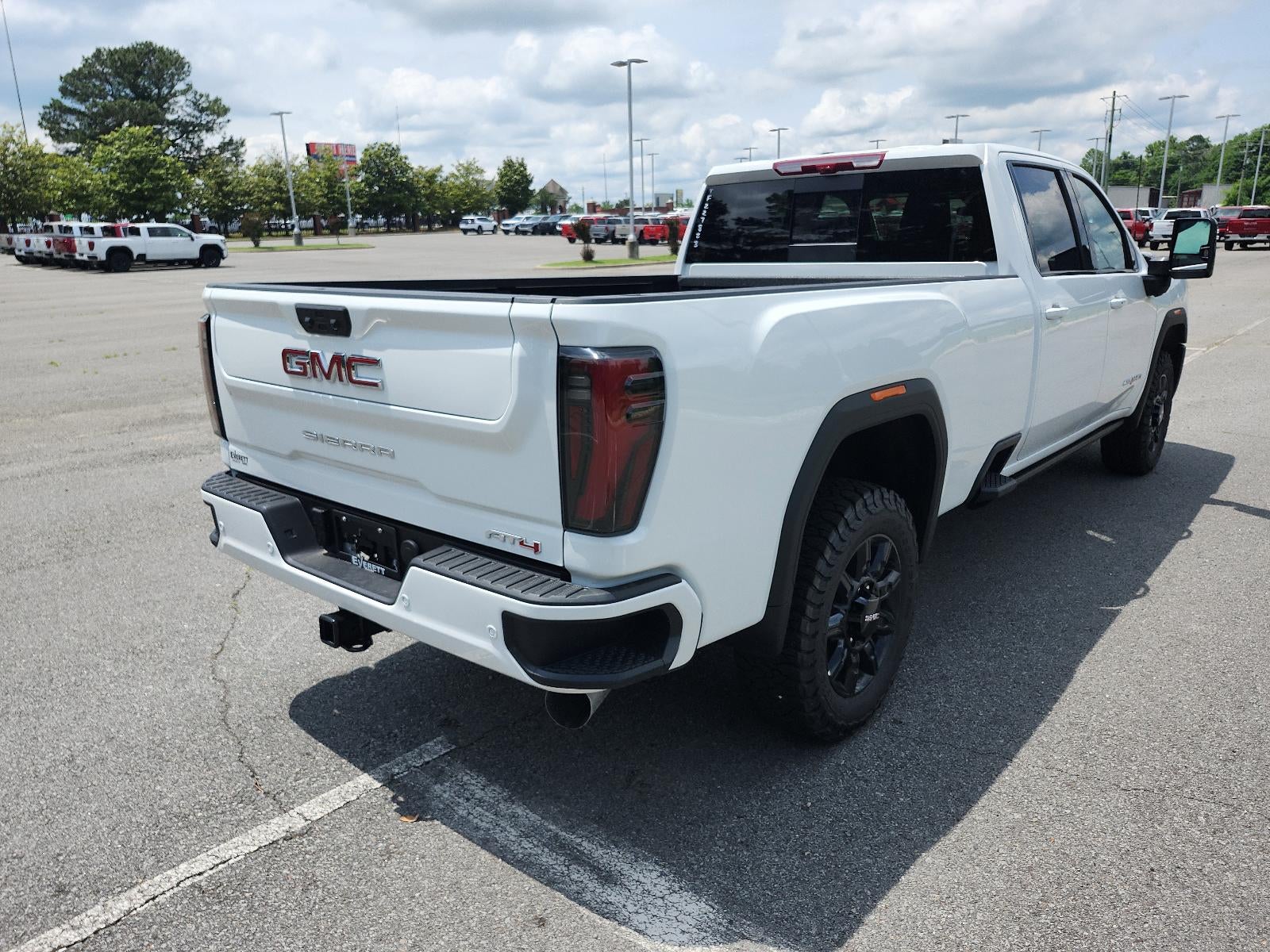 2026 GMC Sierra 2500 HD Crew Cab Long Box 4-Wheel Drive AT4