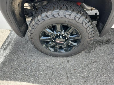 2026 GMC Sierra 2500 HD Crew Cab Long Box 4-Wheel Drive AT4