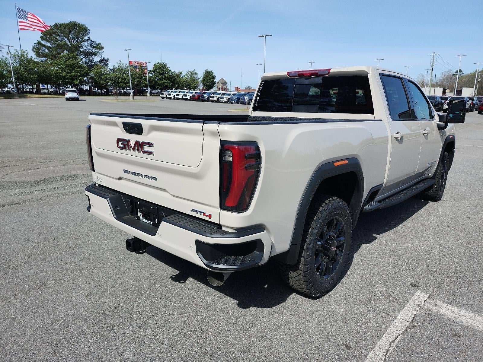 2026 GMC Sierra 2500 HD Crew Cab Standard Box 4-Wheel Drive AT4