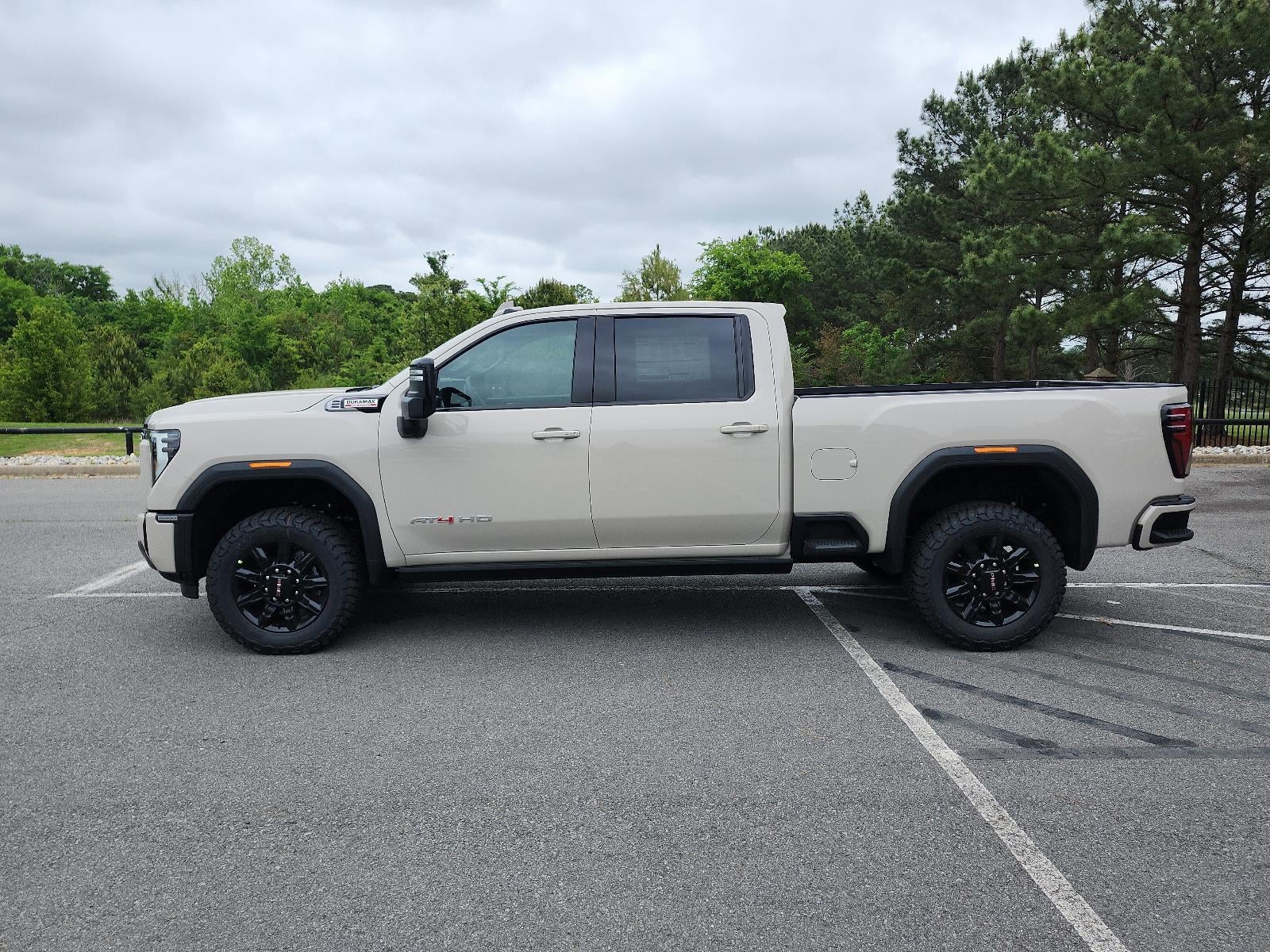 2026 GMC Sierra 2500 HD Crew Cab Standard Box 4-Wheel Drive AT4