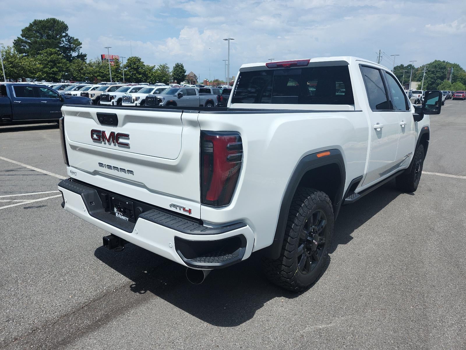2026 GMC Sierra 2500 HD Crew Cab Standard Box 4-Wheel Drive AT4