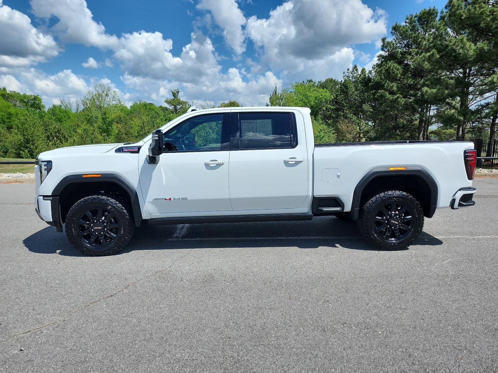 2025 GMC Sierra 2500 HD AT4