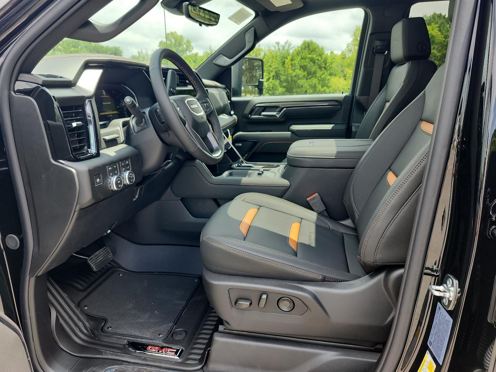 2026 GMC Sierra 2500HD AT4 - Photo 14