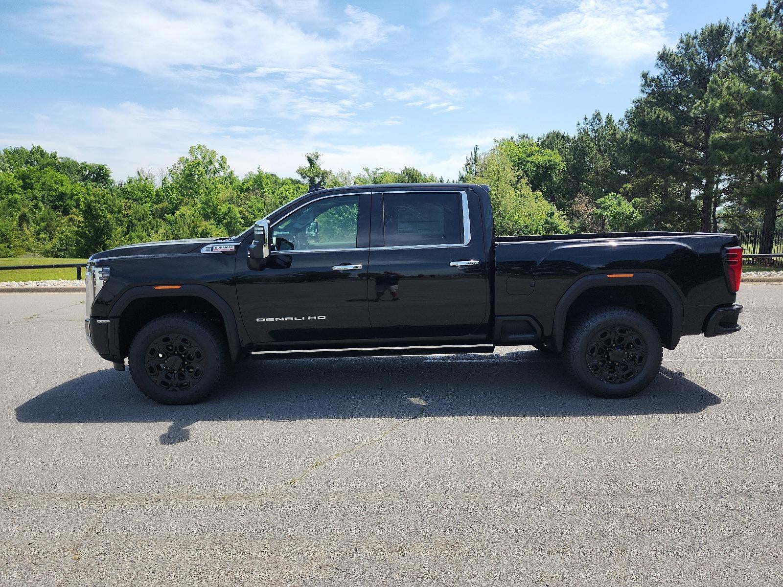 2026 GMC Sierra 2500 HD Crew Cab Standard Box 4-Wheel Drive Denali
