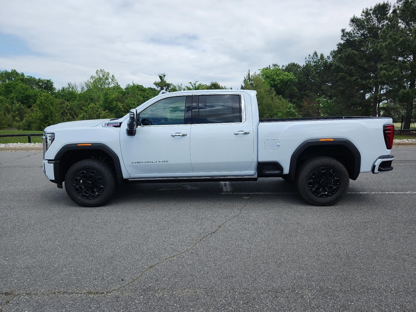 2026 GMC Sierra 2500 HD Crew Cab Standard Box 4-Wheel Drive Denali