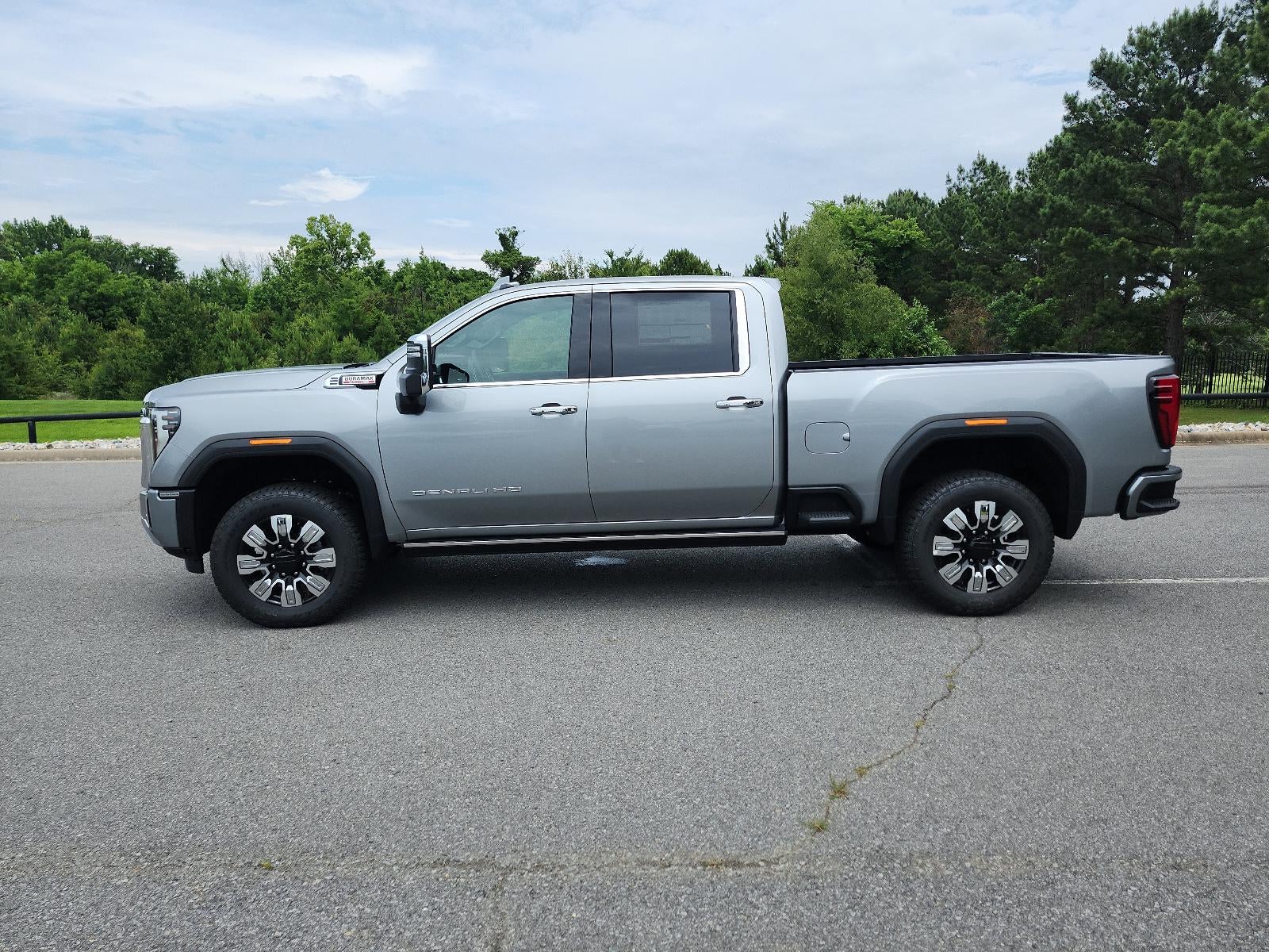 2026 GMC Sierra 2500 HD Crew Cab Standard Box 4-Wheel Drive Denali