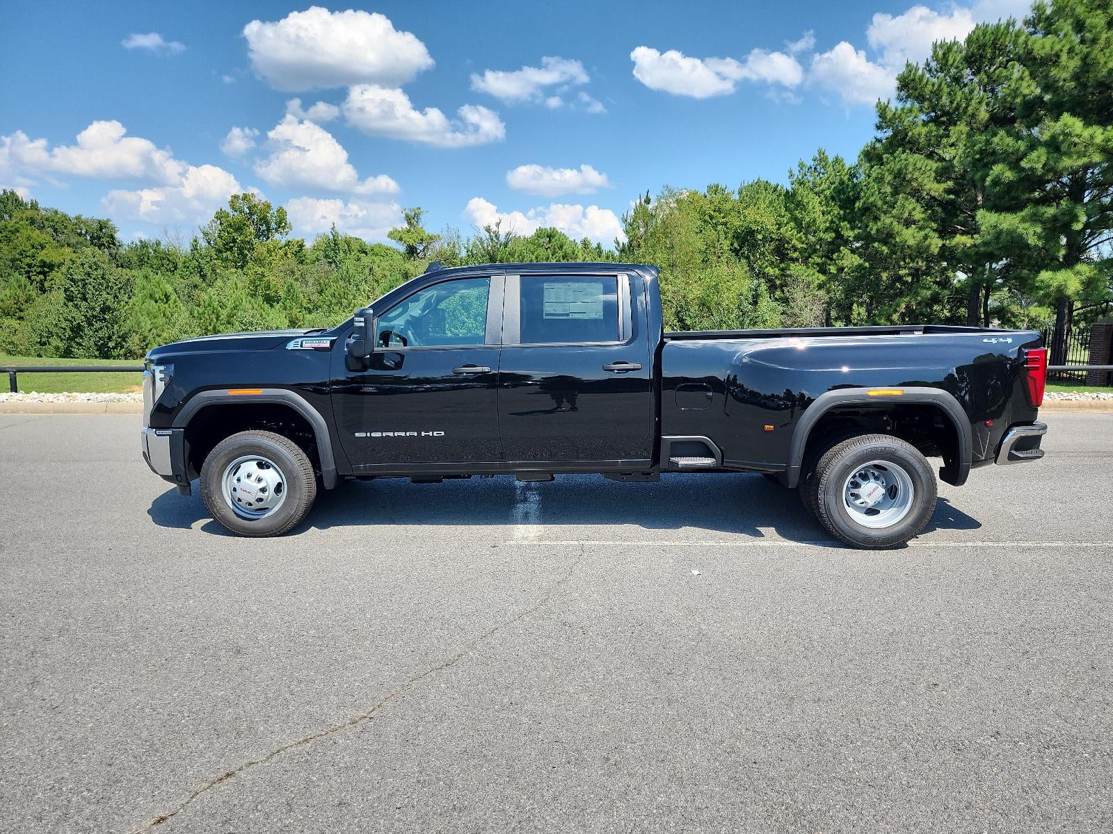 2026 GMC Sierra 3500 HD Crew Cab Long Box 4-Wheel Drive Pro