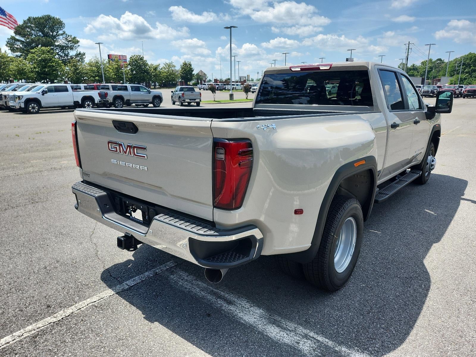 2026 GMC Sierra 3500 HD Crew Cab Long Box 4-Wheel Drive Pro