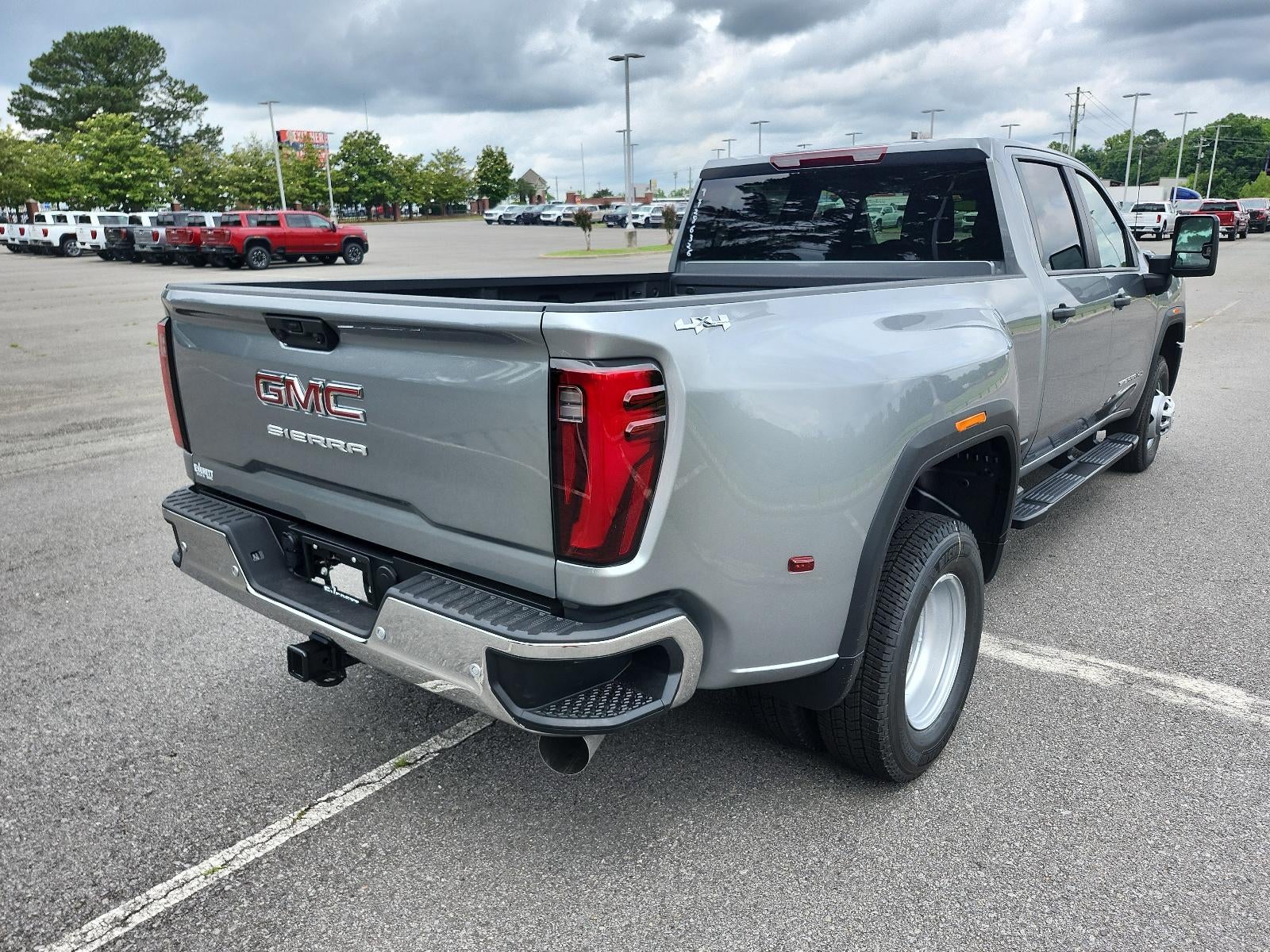 2026 GMC Sierra 3500 HD Crew Cab Long Box 4-Wheel Drive Pro