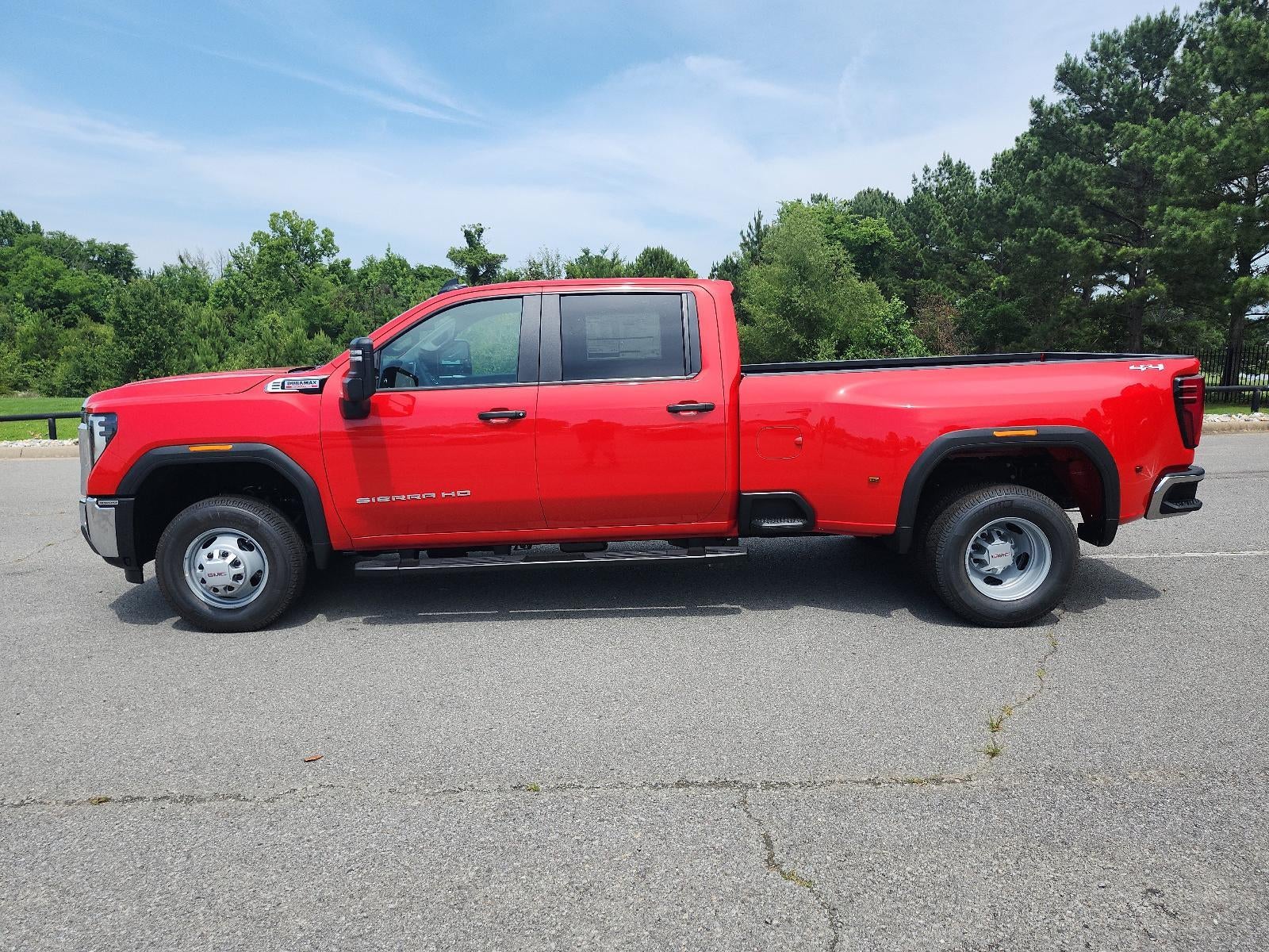 2026 GMC Sierra 3500 HD Crew Cab Long Box 4-Wheel Drive Pro