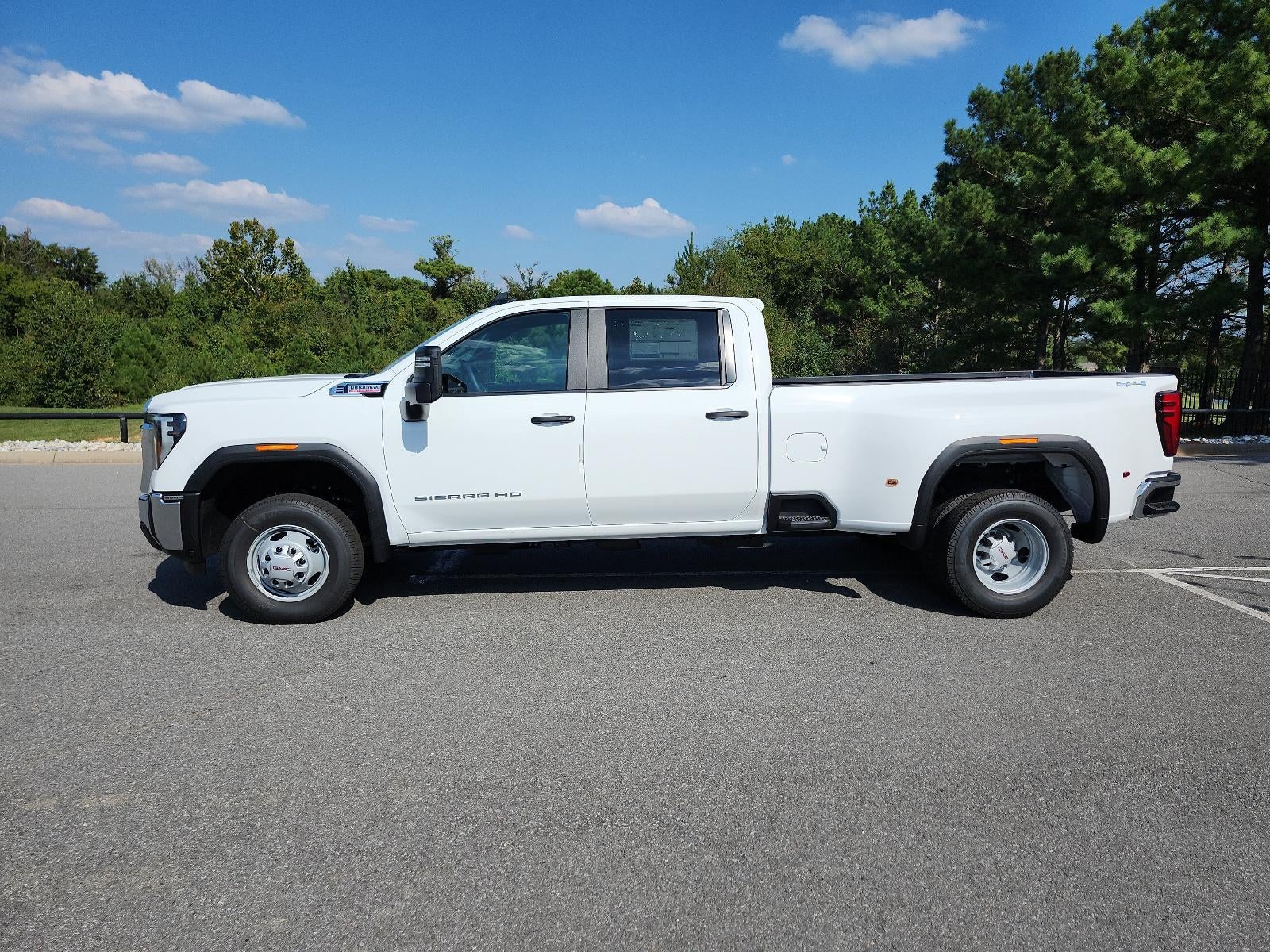 2026 GMC Sierra 3500 HD Crew Cab Long Box 4-Wheel Drive Pro