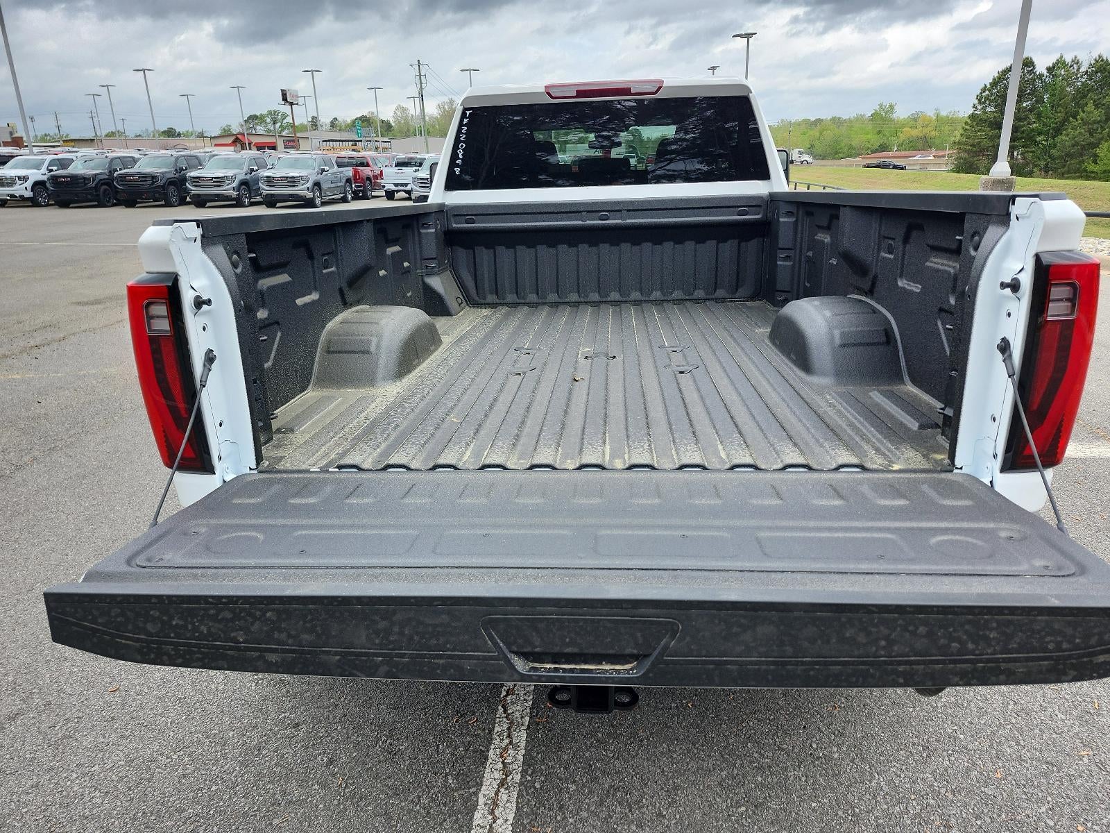 2026 GMC Sierra 3500 HD Crew Cab Long Box 4-Wheel Drive Pro