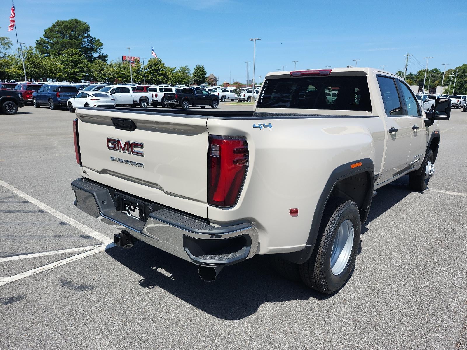 2026 GMC Sierra 3500 HD Crew Cab Long Box 4-Wheel Drive Pro