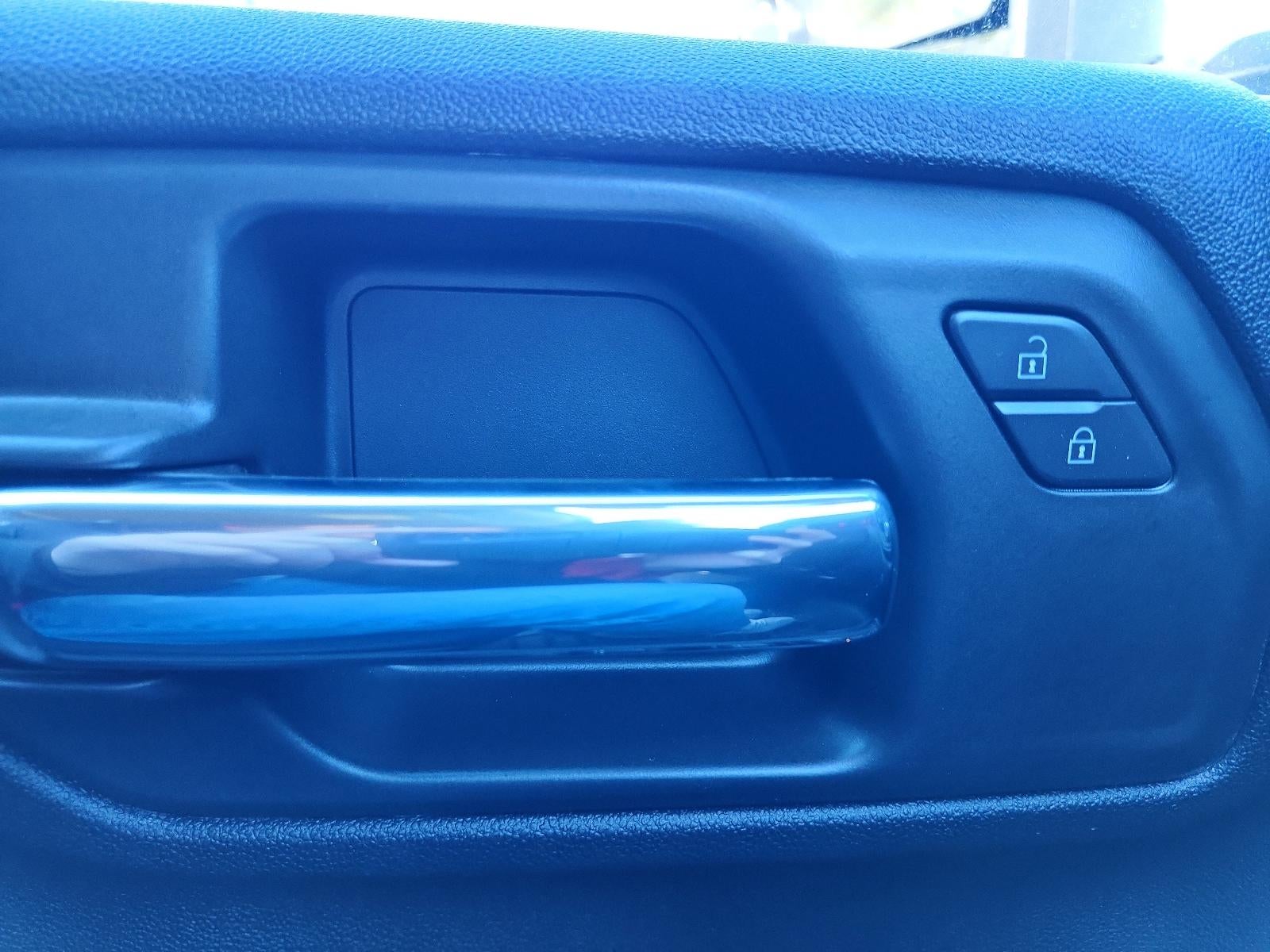 2026 GMC Sierra 3500 HD Crew Cab Long Box 4-Wheel Drive Pro