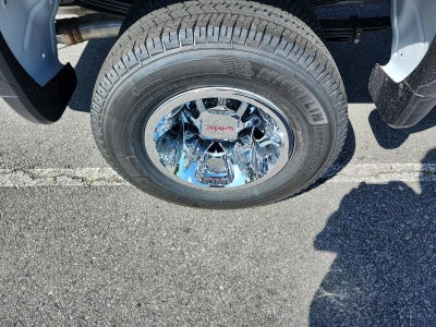 2026 GMC Sierra 3500 HD Crew Cab Long Box 4-Wheel Drive SLE