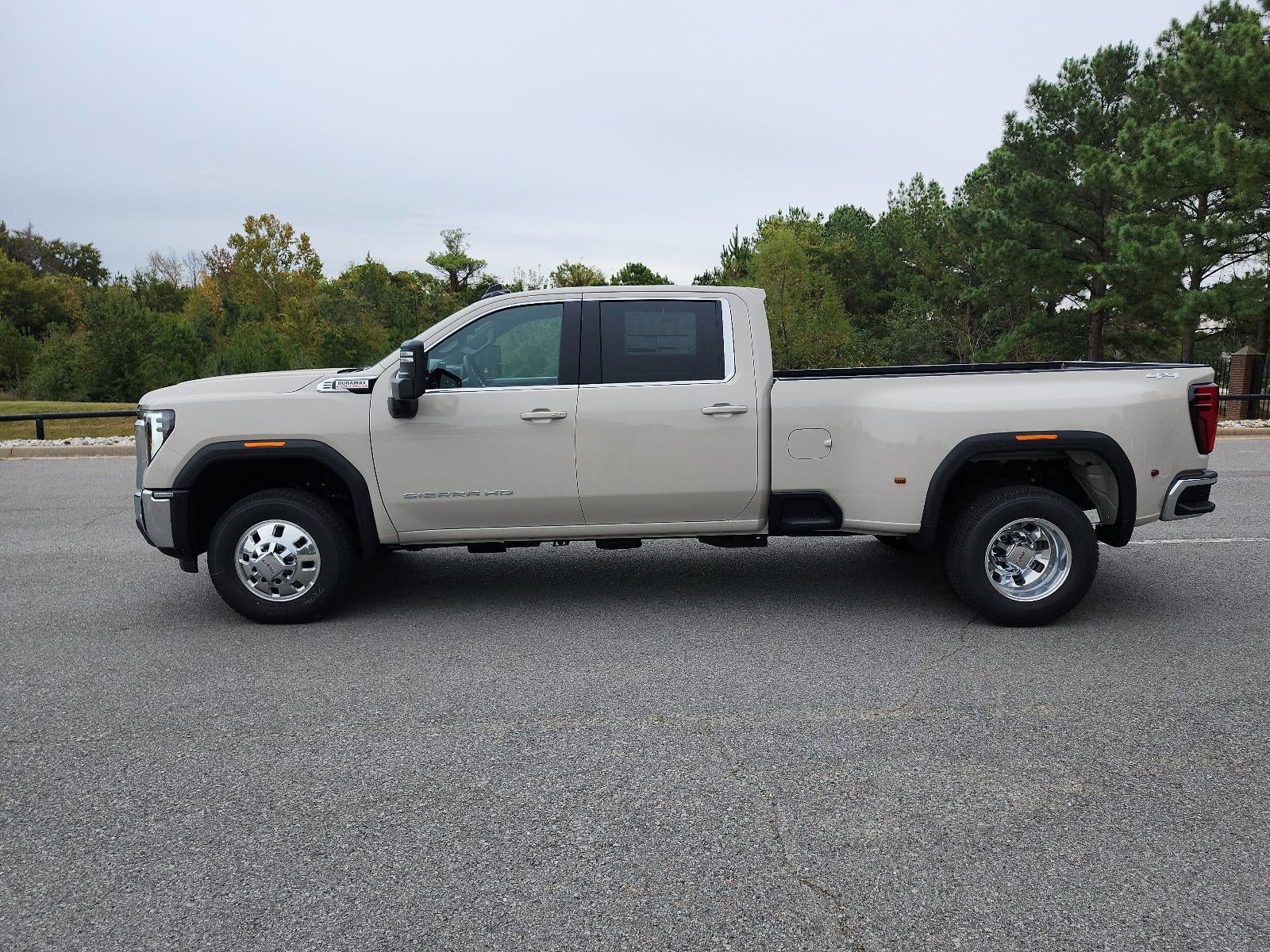 2026 GMC Sierra 3500 HD Crew Cab Long Box 4-Wheel Drive SLE