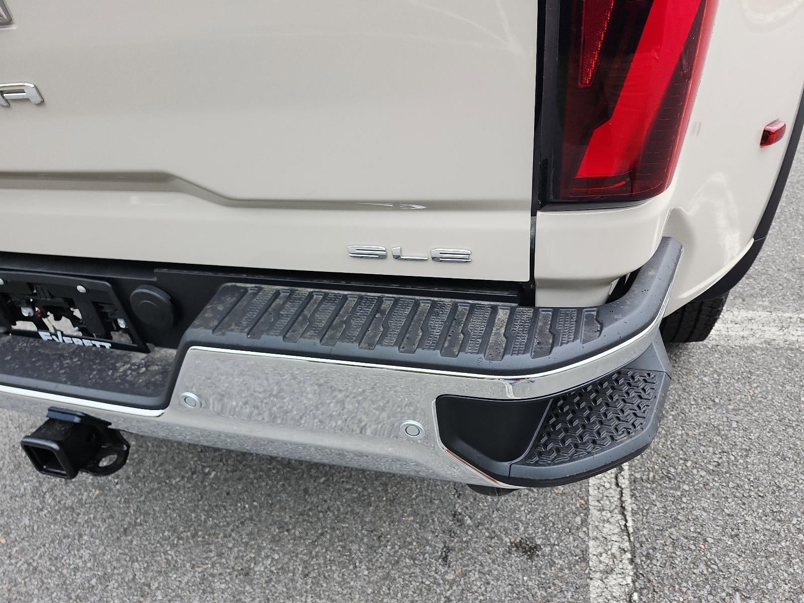 2026 GMC Sierra 3500 HD Crew Cab Long Box 4-Wheel Drive SLE