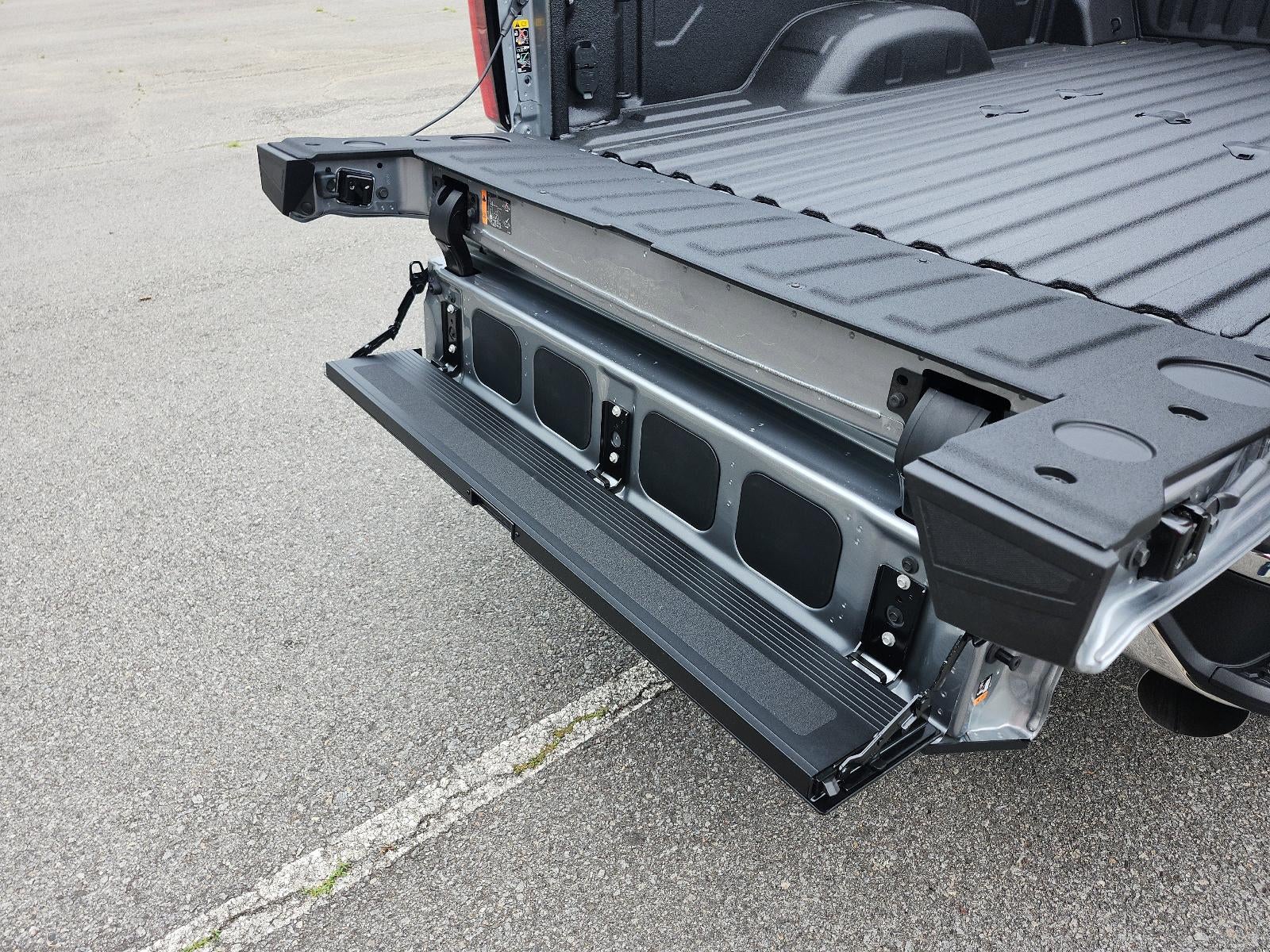 2026 GMC Sierra 3500 HD Crew Cab Long Box 4-Wheel Drive SLT