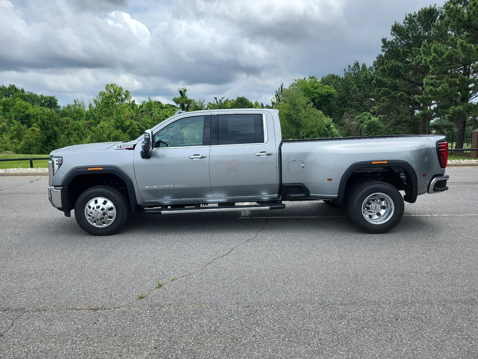 2026 GMC Sierra 3500 HD Crew Cab Long Box 4-Wheel Drive SLT