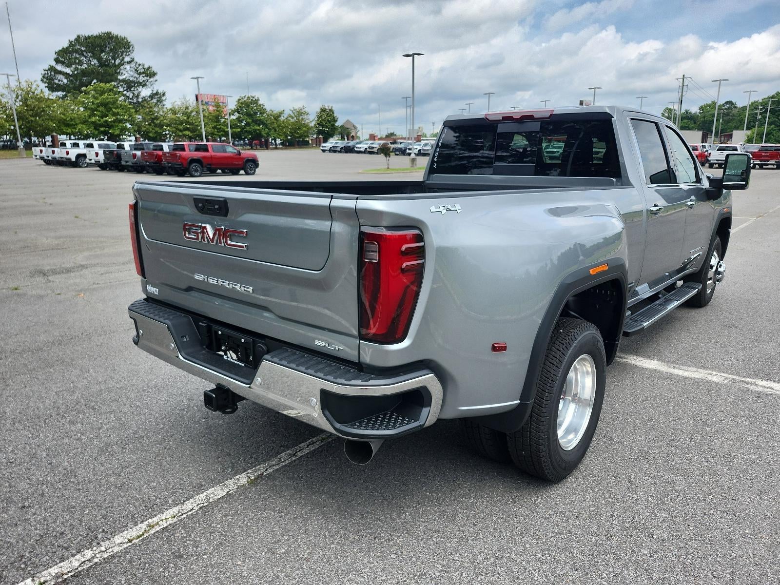 2026 GMC Sierra 3500 HD Crew Cab Long Box 4-Wheel Drive SLT