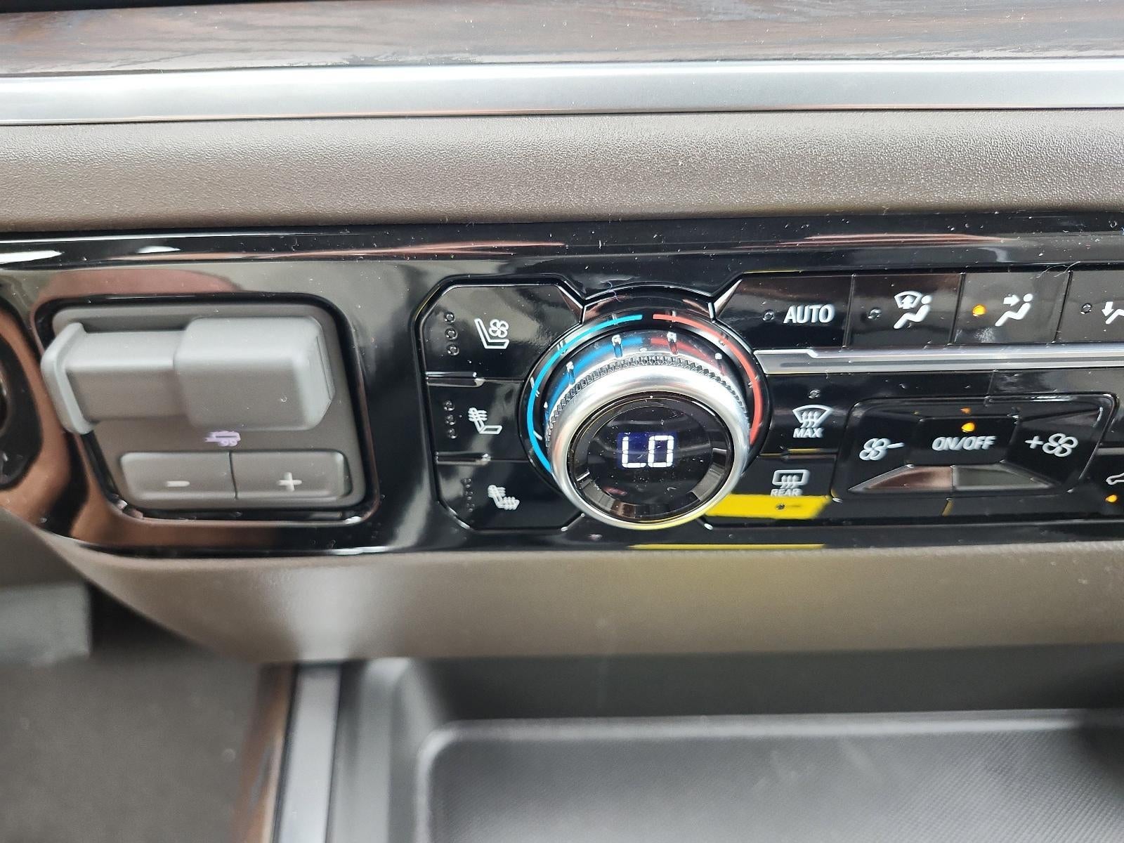 2026 GMC Sierra 3500 HD Crew Cab Long Box 4-Wheel Drive SLT