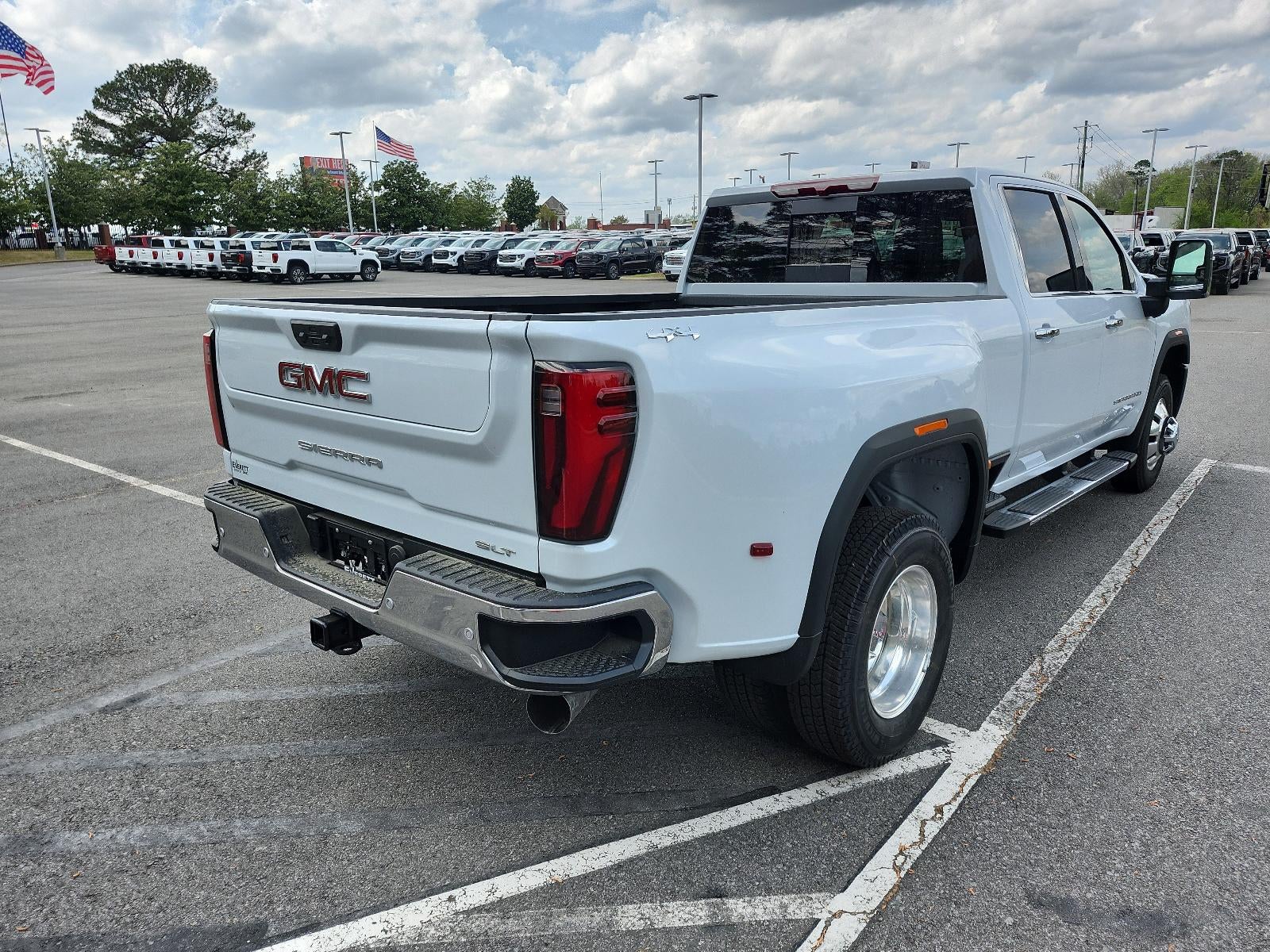 2026 GMC Sierra 3500 HD Crew Cab Long Box 4-Wheel Drive SLT