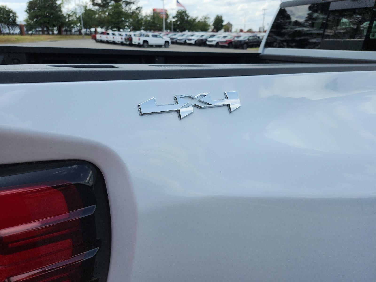 2026 GMC Sierra 3500 HD Crew Cab Long Box 4-Wheel Drive SLT