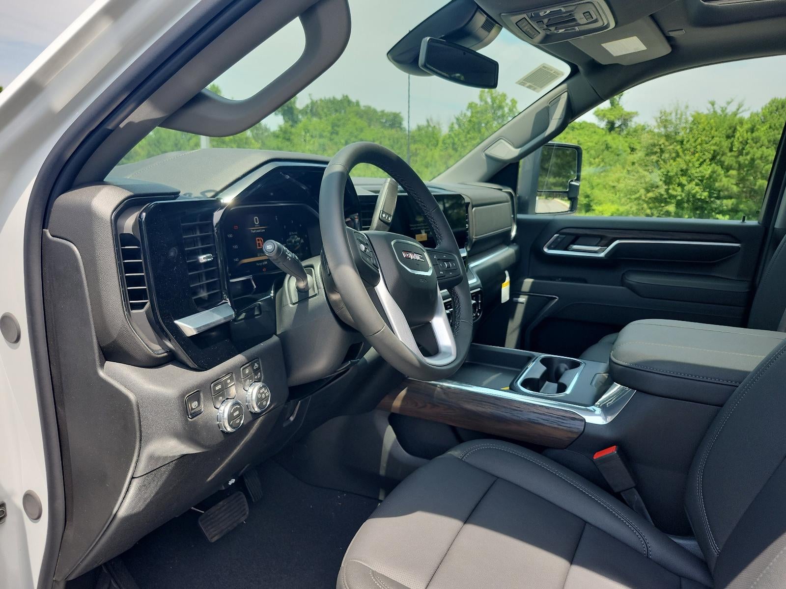 2026 GMC Sierra 3500 HD Crew Cab Long Box 4-Wheel Drive SLT
