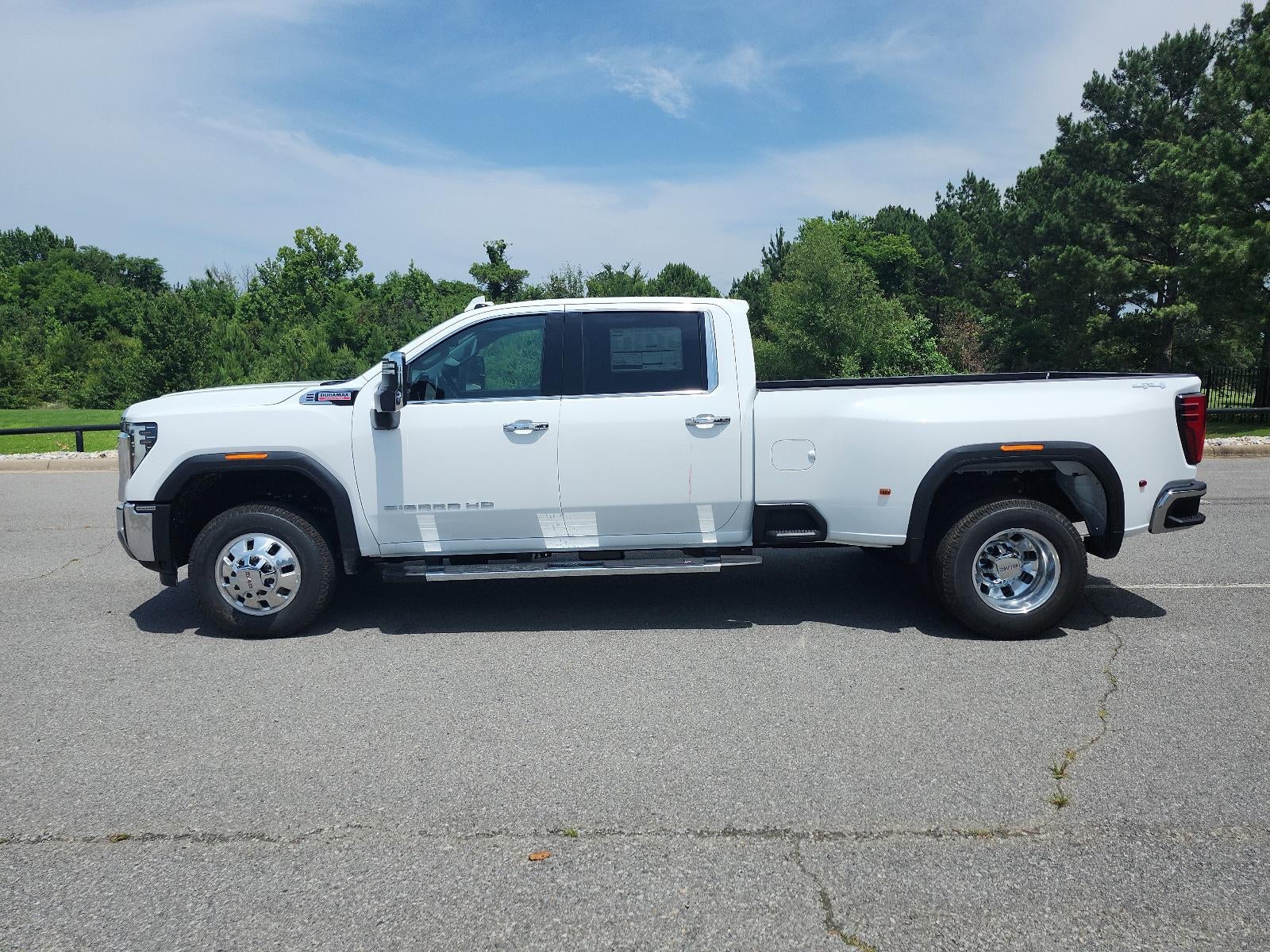 2026 GMC Sierra 3500 HD Crew Cab Long Box 4-Wheel Drive SLT
