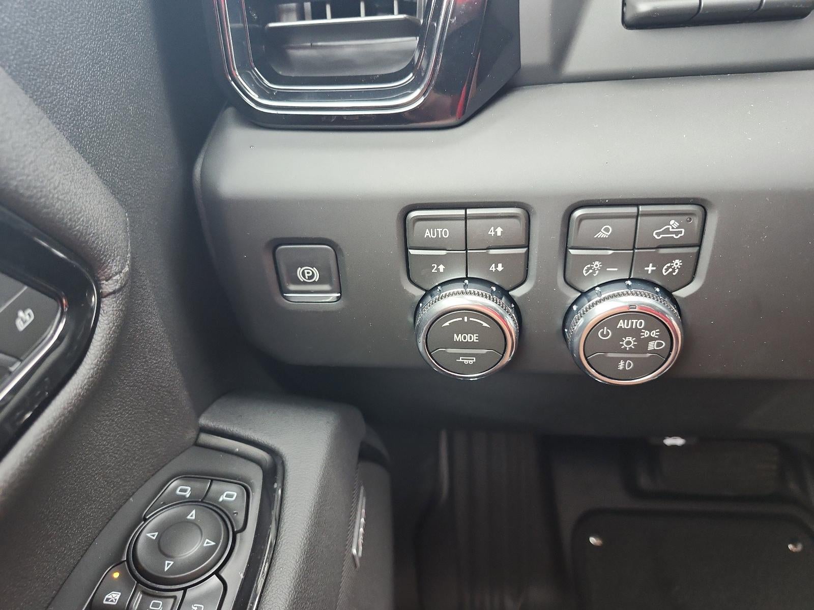 2026 GMC Sierra 3500 HD Crew Cab Long Box 4-Wheel Drive AT4