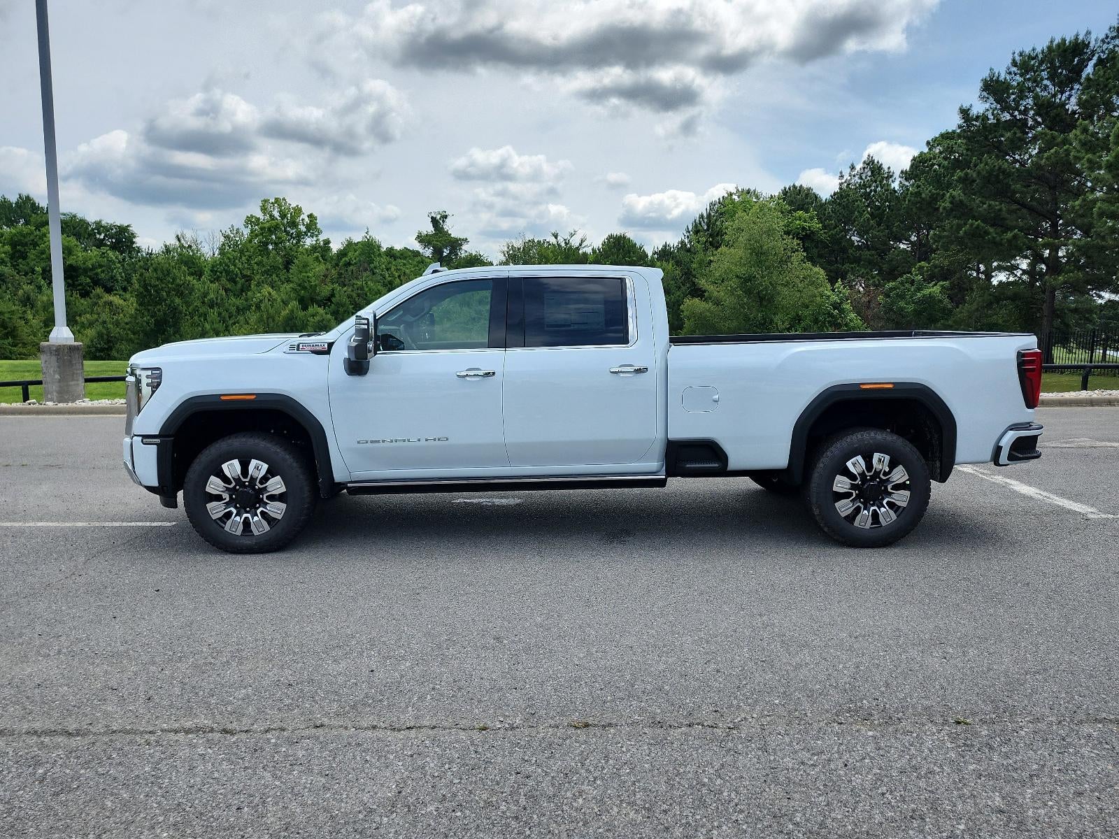 2026 GMC Sierra 3500 HD Crew Cab Long Box 4-Wheel Drive Denali