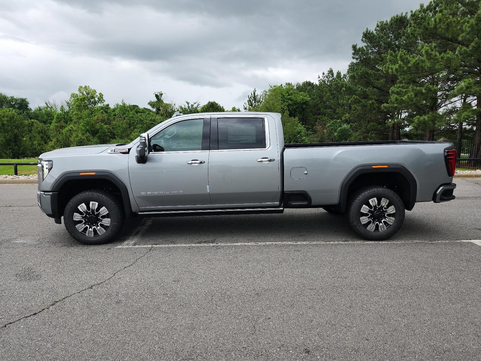 2026 GMC Sierra 3500 HD Crew Cab Long Box 4-Wheel Drive Denali