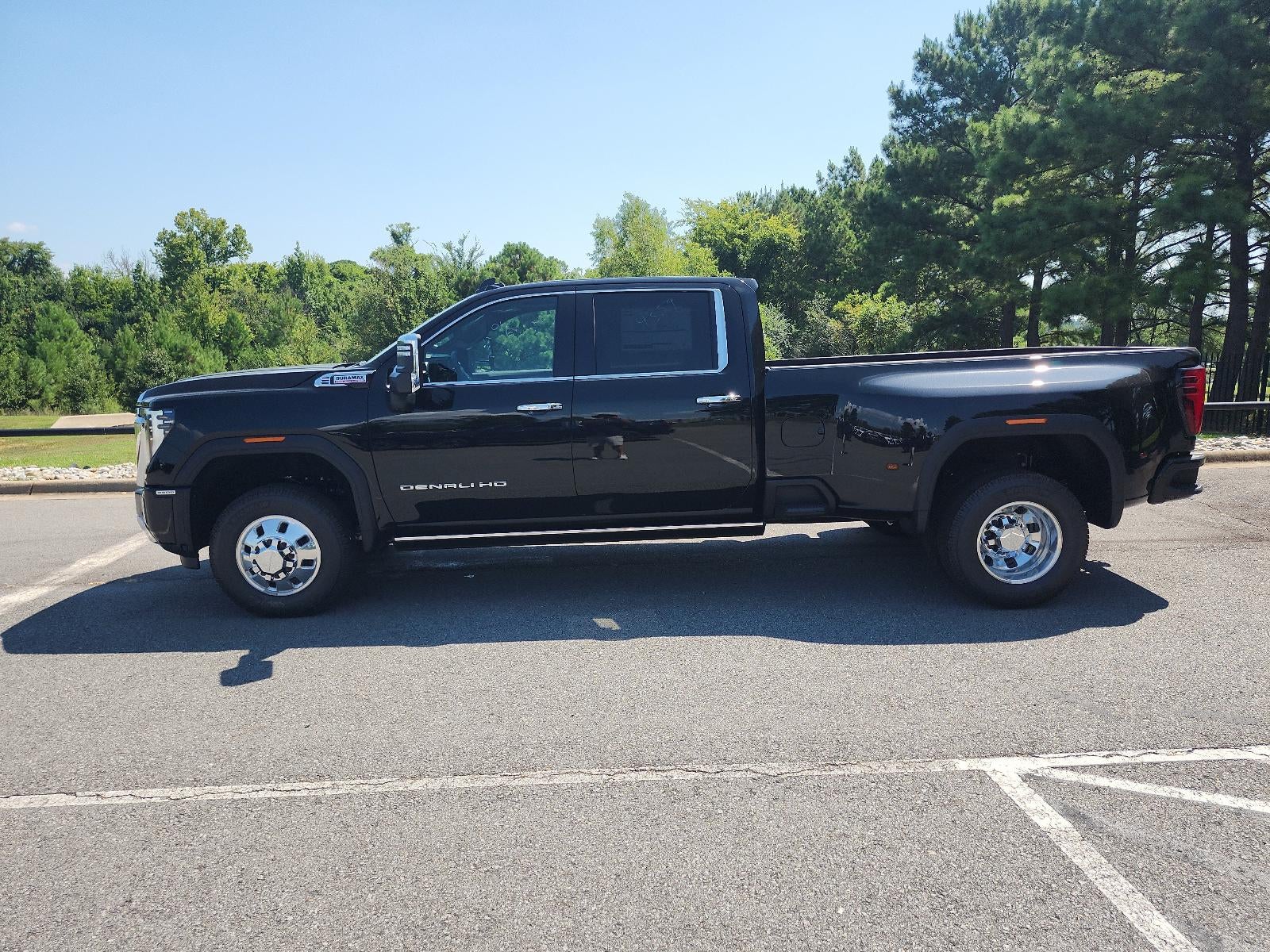 2026 GMC Sierra 3500 HD Crew Cab Long Box 4-Wheel Drive Denali