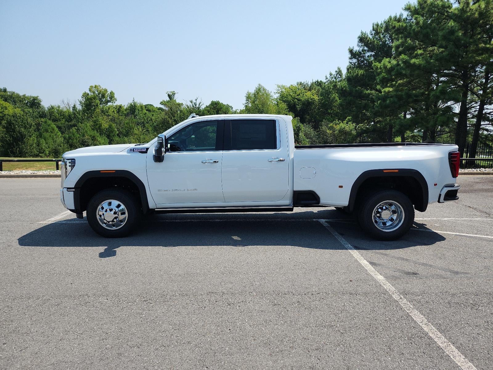 2026 GMC Sierra 3500 HD Crew Cab Long Box 4-Wheel Drive Denali