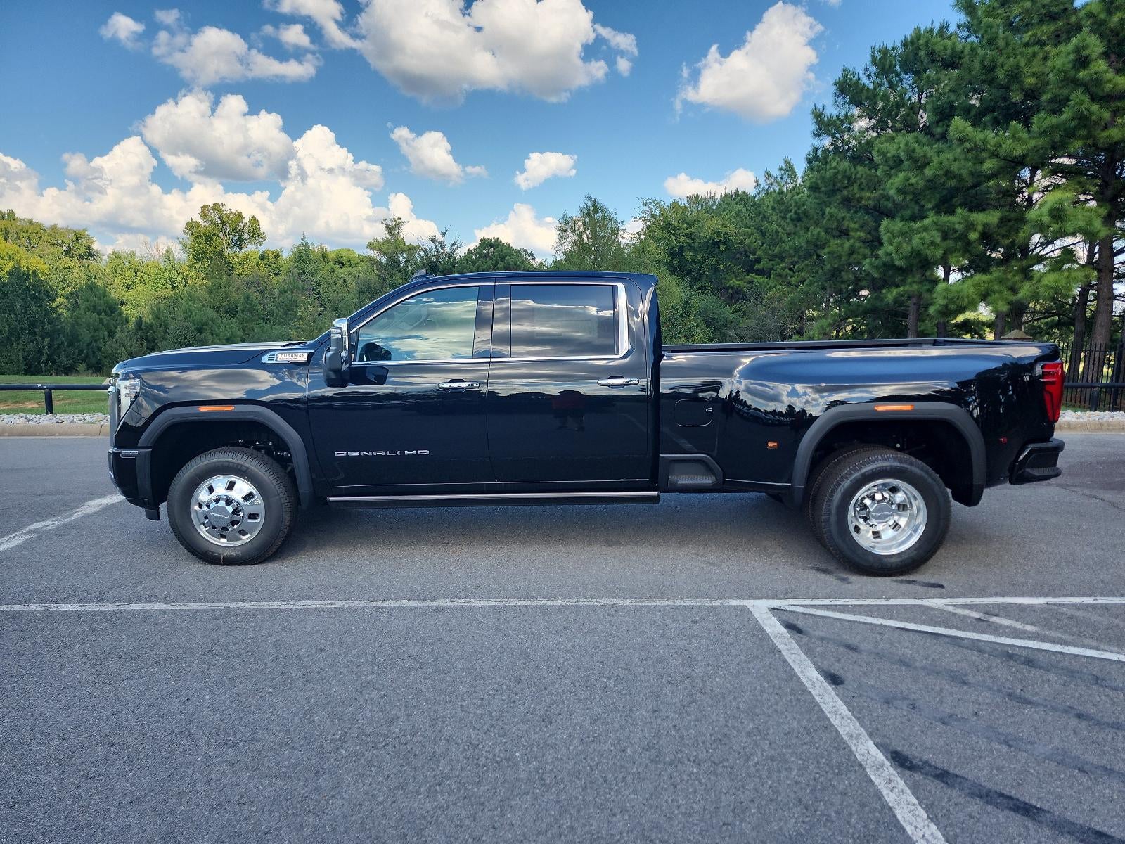 2026 GMC Sierra 3500 HD Crew Cab Long Box 4-Wheel Drive Denali