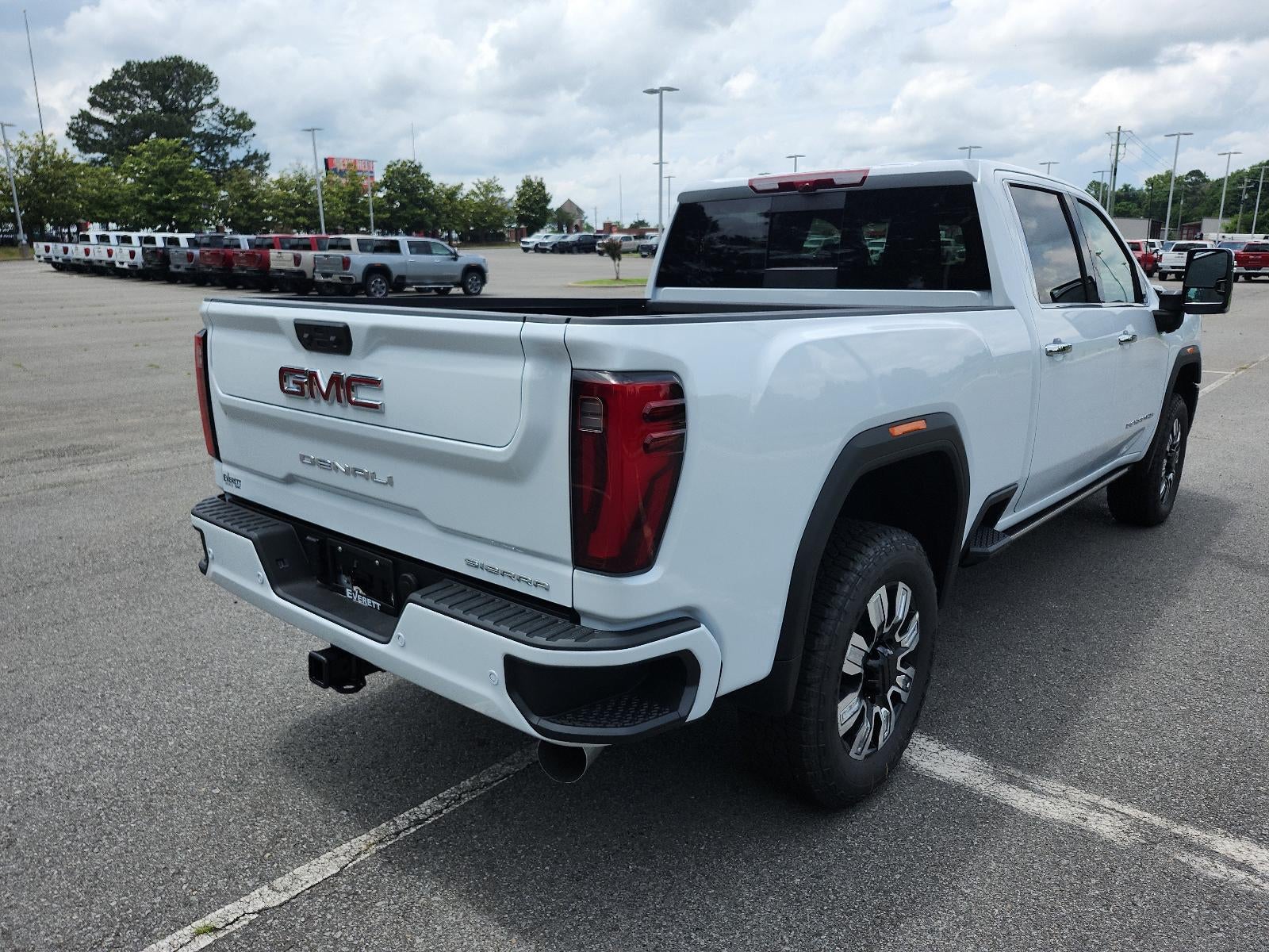 2026 GMC Sierra 3500 HD Crew Cab Standard Box 4-Wheel Drive Denali