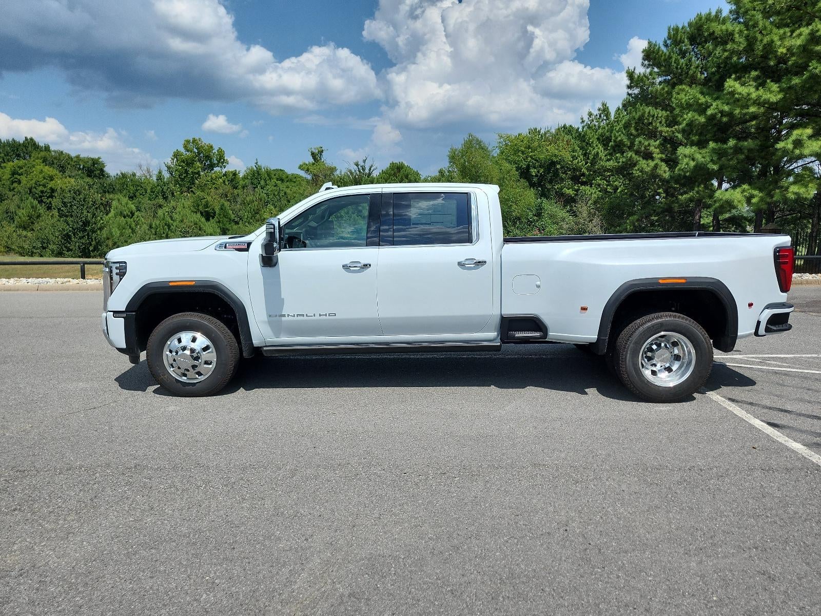 2026 GMC Sierra 3500 HD Crew Cab Long Box 4-Wheel Drive Denali