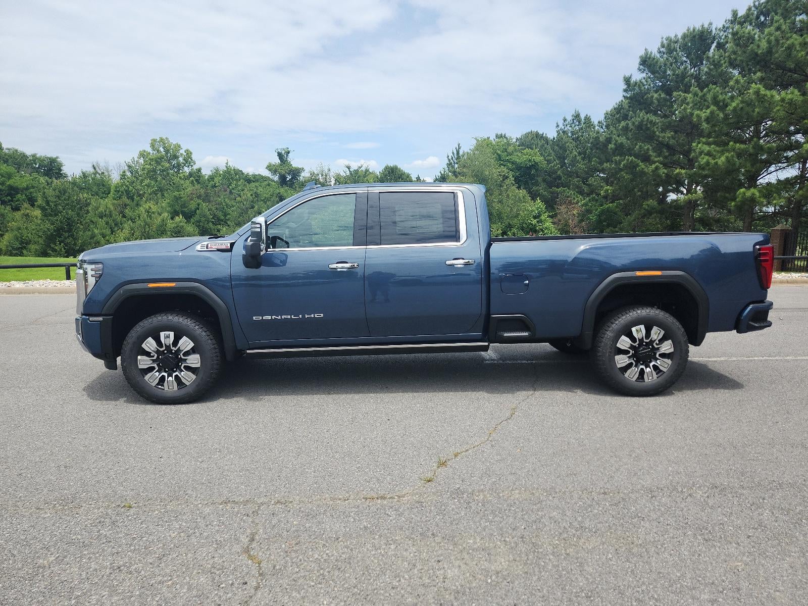 2026 GMC Sierra 3500 HD Crew Cab Long Box 4-Wheel Drive Denali