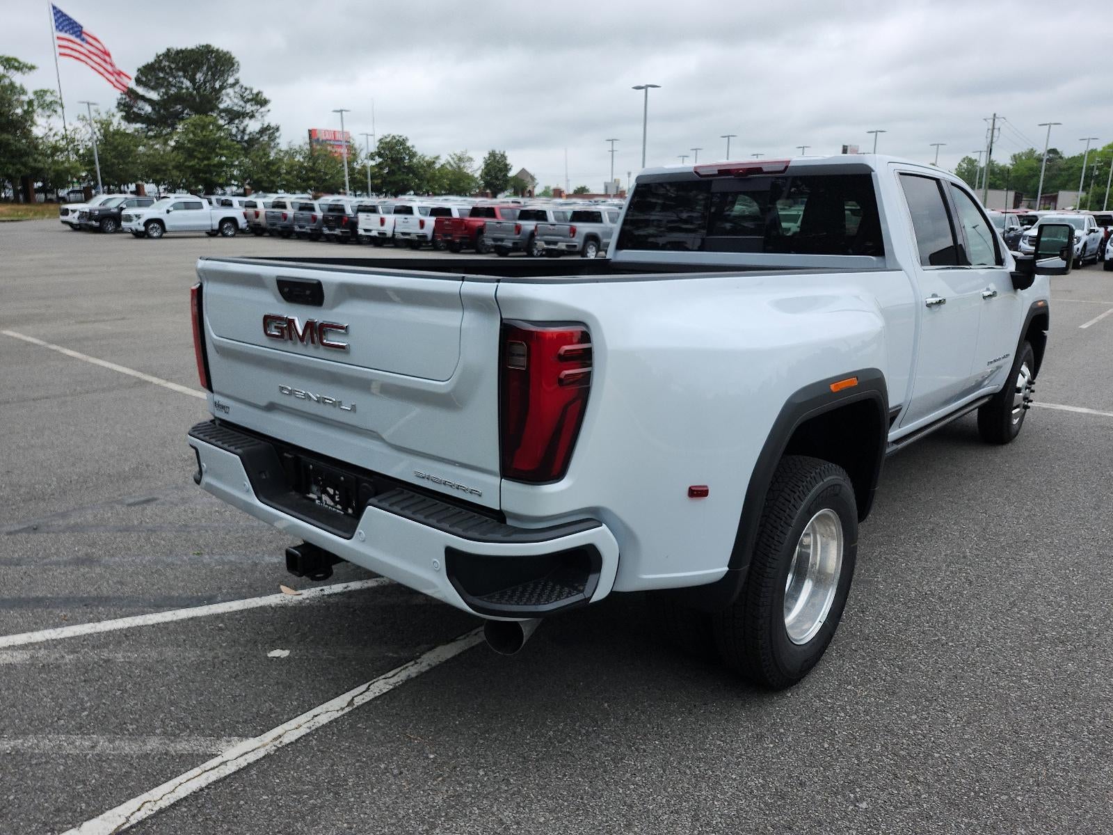 2026 GMC Sierra 3500 HD Crew Cab Long Box 4-Wheel Drive Denali