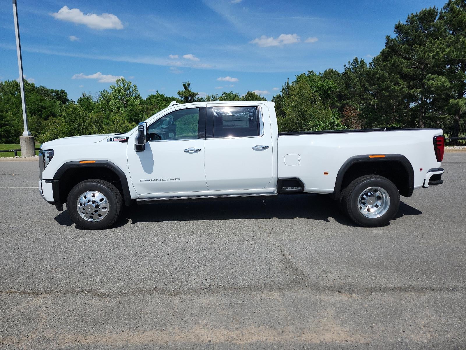 2026 GMC Sierra 3500 HD Crew Cab Long Box 4-Wheel Drive Denali