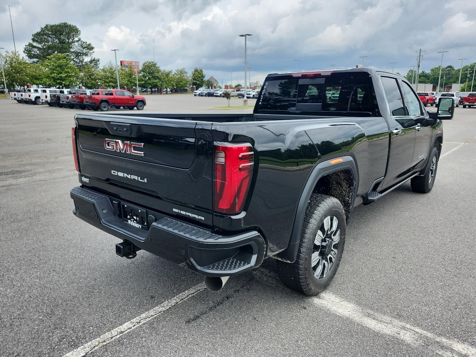 2026 GMC Sierra 3500 HD Crew Cab Long Box 4-Wheel Drive Denali