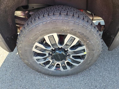 2026 GMC Sierra 2500 HD Crew Cab Standard Box 4-Wheel Drive Denali Ultimate