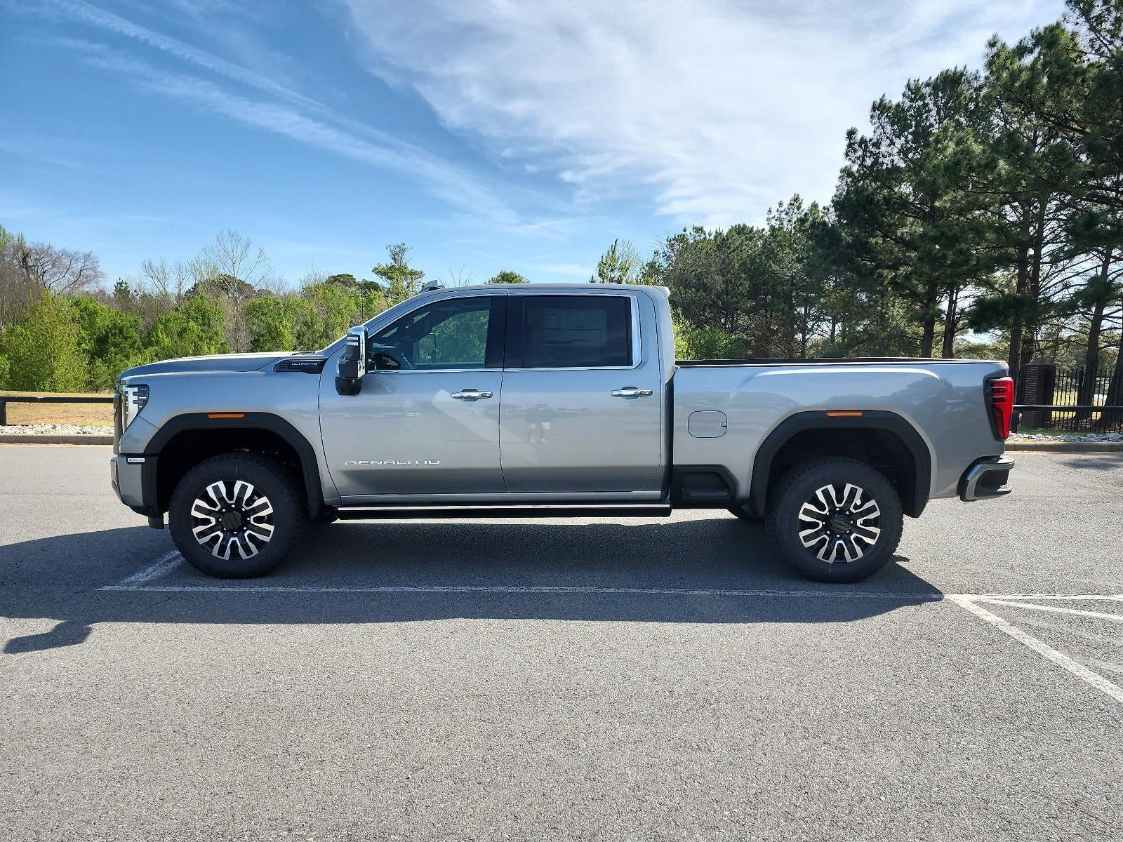 2026 GMC Sierra 2500 HD Crew Cab Standard Box 4-Wheel Drive Denali Ultimate
